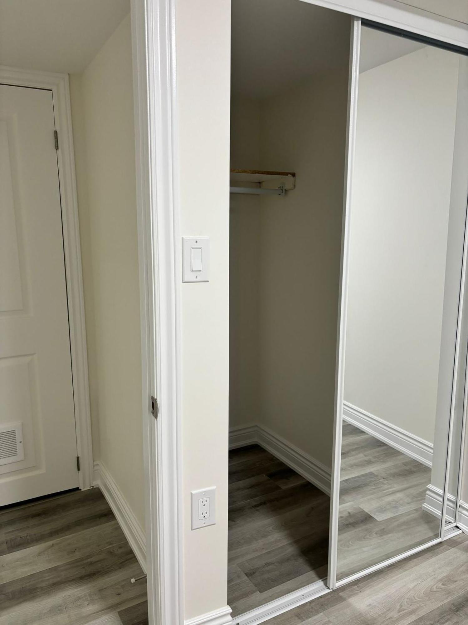 Bright Queen Room Close To Sheridan College And Airport Brampton Exterior photo